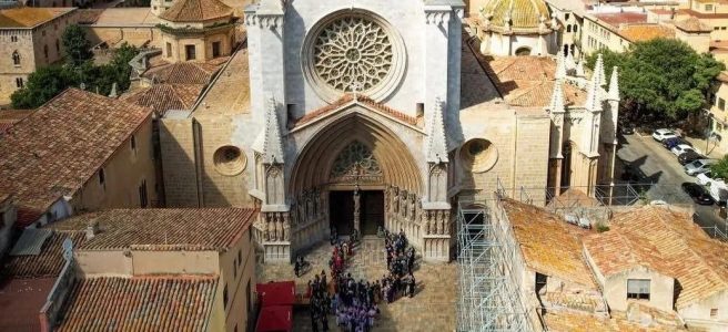 La catedral de Tarragona és l’edifici més emblemàtic de la ciutat i conté el conjunt d’art medieval més ric de Tarragona