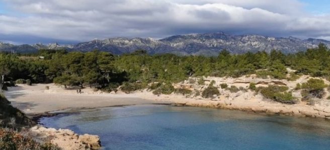 Camí de ronda GR92 de la costa al seu pas per #calafat Bon dia! ¡Buenos días! Bonjour! Good Morning! #AmetlladeMar #TerresdelEbre #CatalunyaExperience #Somebre #CamídeRonda #senderisme #rutesdesenderisme #Rutes #walk #catalunya_costa #catalunya_costadaurada